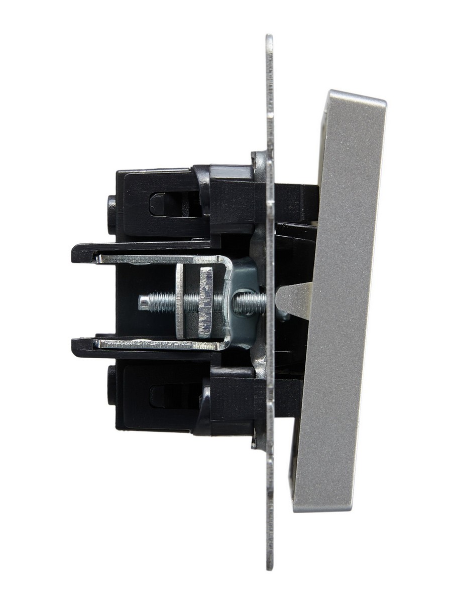 IEK Brite Алюминий Выключатель IEK BRITE 3-клавишный 10А ВС10-3-0-БрА алюминий BR-V30-0-10-K47